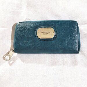Liz Claiborne Green Zip Around Continental Wallet Pebbled Faux Leather